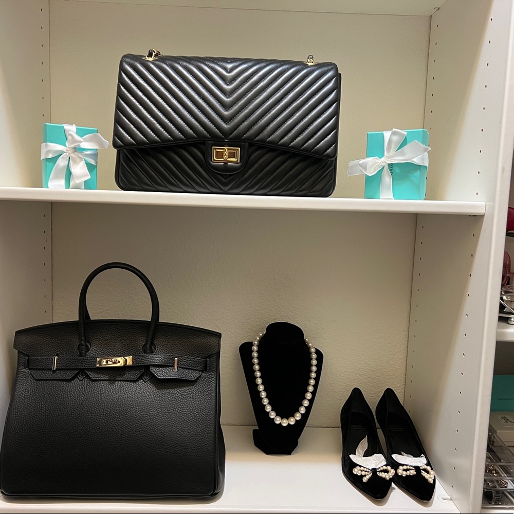Luxury designer purse. - Picture 6 of 15